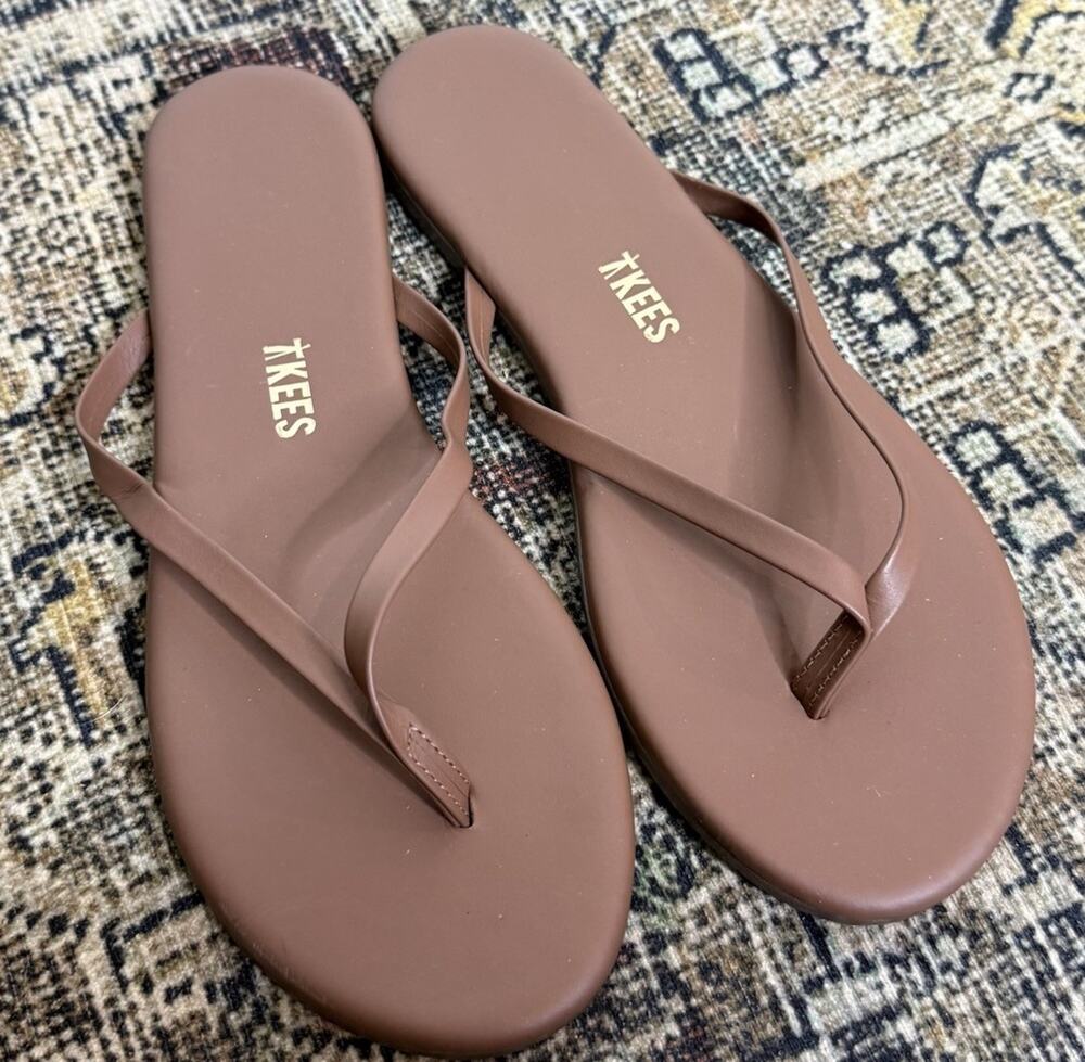 TKEES Brown Flip Flop Sandals Size 6 Women's NEW without Box